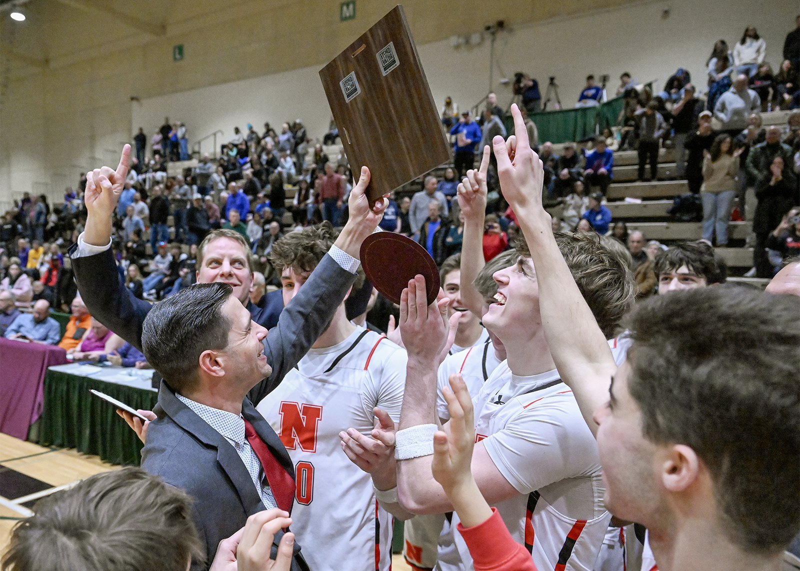 basketball team cheers sectional plaque